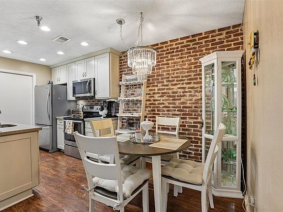 5th image of 10263 GANDY BOULEVARD N #2416