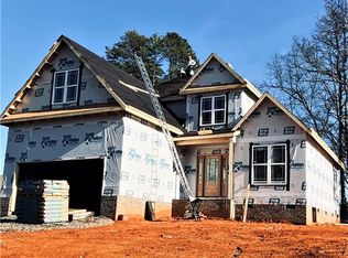 177 Brookfield Dr, Stokesdale, NC 27357