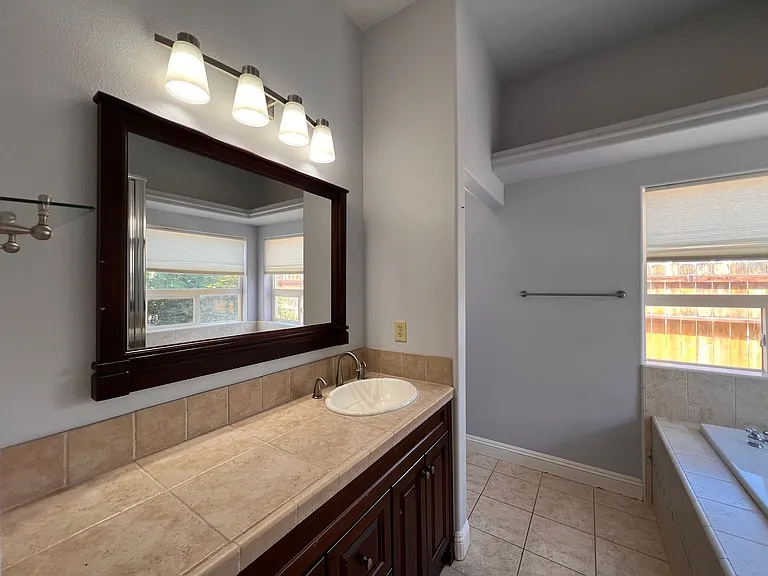 1021 Pepper Ln — Photo 30