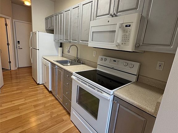 2nd image of 2414 1st Avenue #418