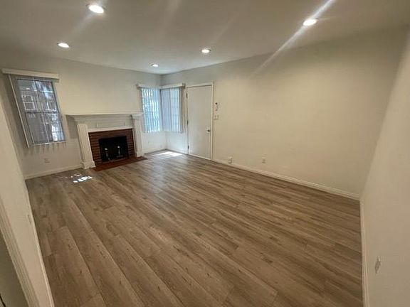 2nd image of 6526 Hazeltine Ave #6526