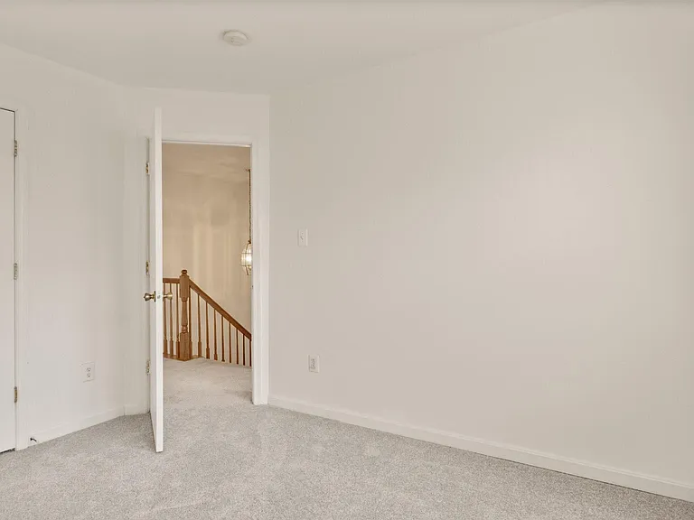 21753 Ladyslipper Sq — Photo 51