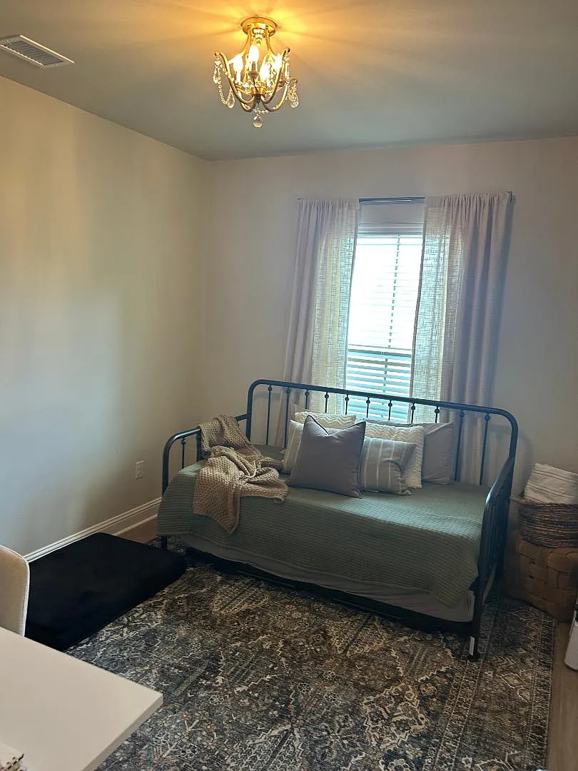 3 bed, 1624 sqft, $2,195 — Photo 3