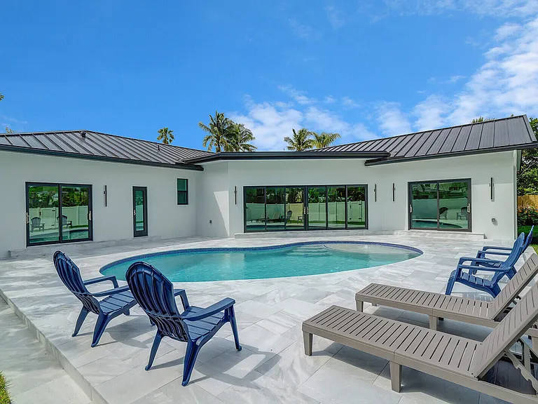 1248 N Harbor Dr — Photo 46