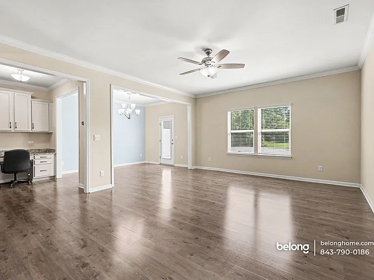 439 Tayberry Ln — Photo 4