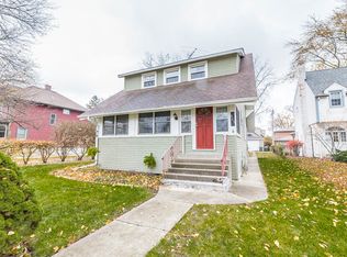 923 Prairie Ave, Park Ridge, IL 60068