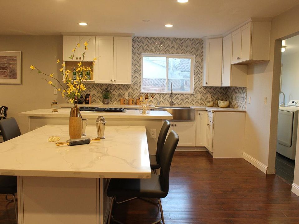 2nd image of 4644 Wilson Ln