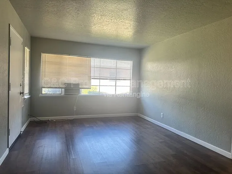 2132 N 1st St — Photo 11