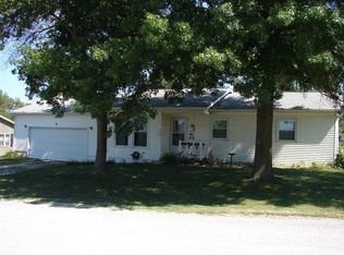 406 W 4th St, Wayland, IA 52654