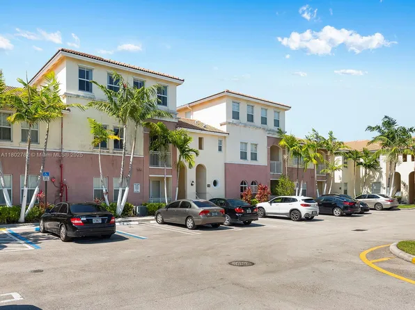 10022 NW 7th St Unit 206, Miami, FL 33172