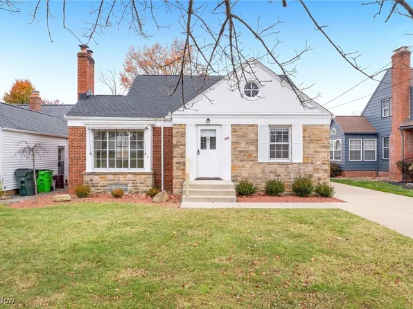 93 Southwick Dr, Bedford, OH 44146