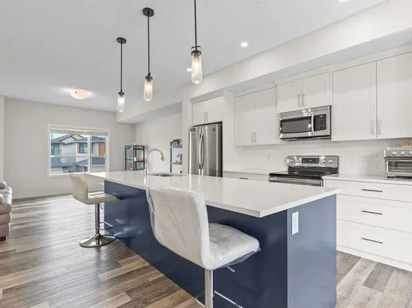 322 W Harvest Hills Way NE, Calgary, AB T3K 2P3