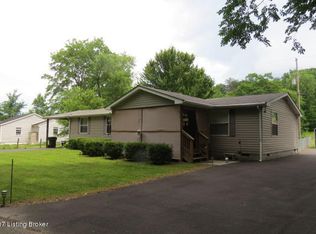 606 Wolf Run Rd, Fairdale, KY 40118