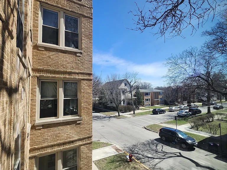 3900 W Cornelia Ave #2W — Photo 30