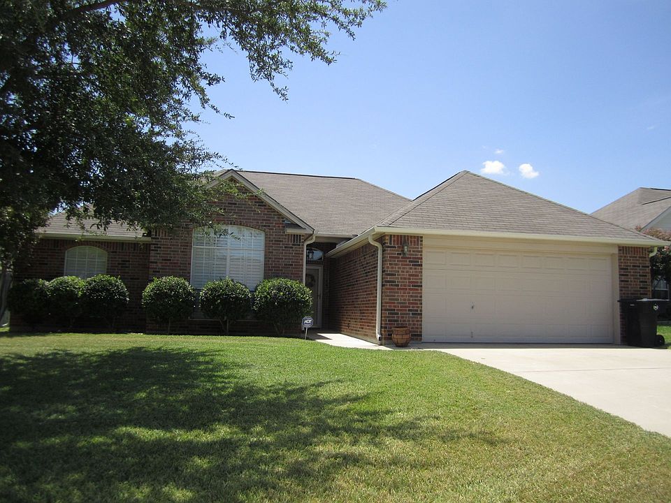 1st image of 2319 Kingsbury Dr