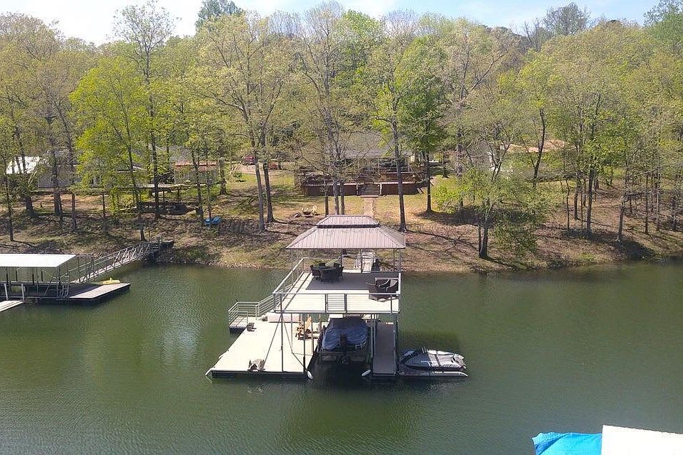 1st image of 831 Raccoon Branch Rd