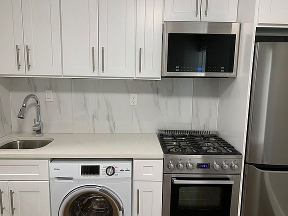 2nd image of 411 E 118th St #5A