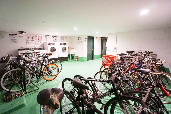 Rented by City Connections Realty | media 15