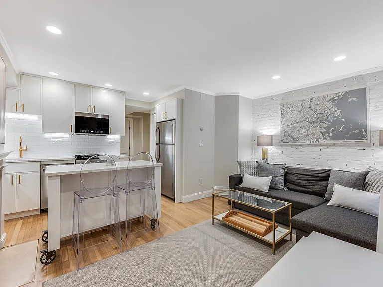 45 1/2 Garden St #45H — Photo 6