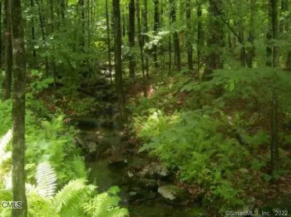 23 Stone Wall Lane, Kent, CT 06757