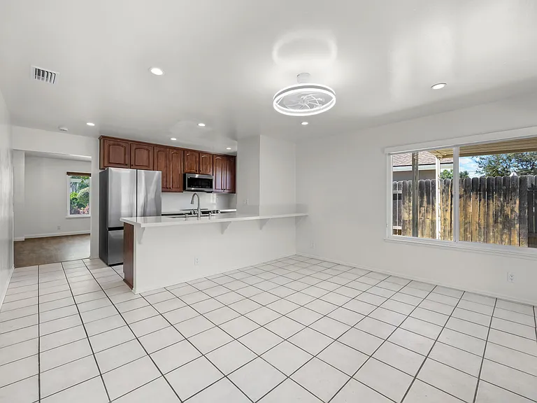 5892 Oak Meadow Dr — Photo 15