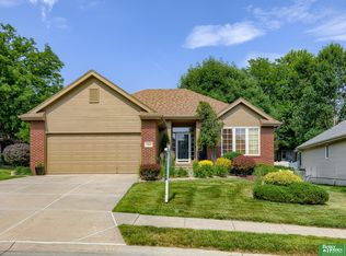 7015 S 164th St, Omaha, NE 68136