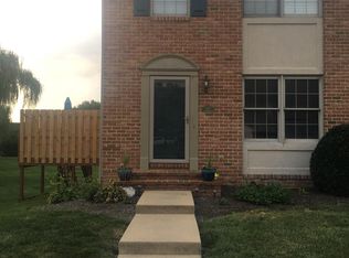 387 Cobblestone Ln, Lancaster, PA 17601