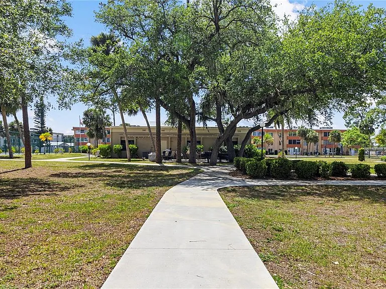 21280 Brinson Ave #220 — Photo 39