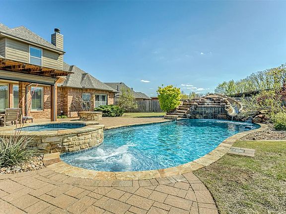 2nd image of 15409 Colonia Bella Dr