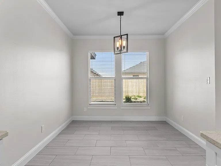 1003 Bromegrass St — Photo 4