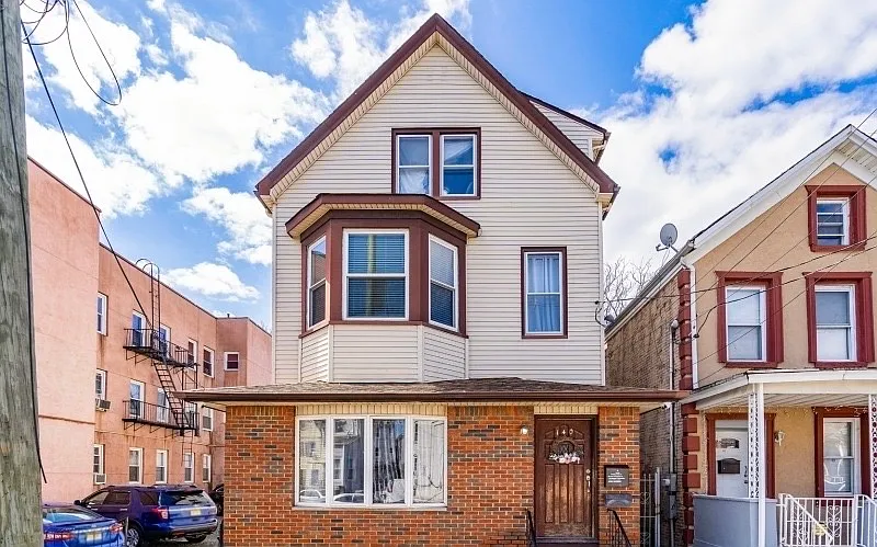 138-140 E Jersey St #1