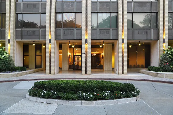 Rented by Corcoran | media 11