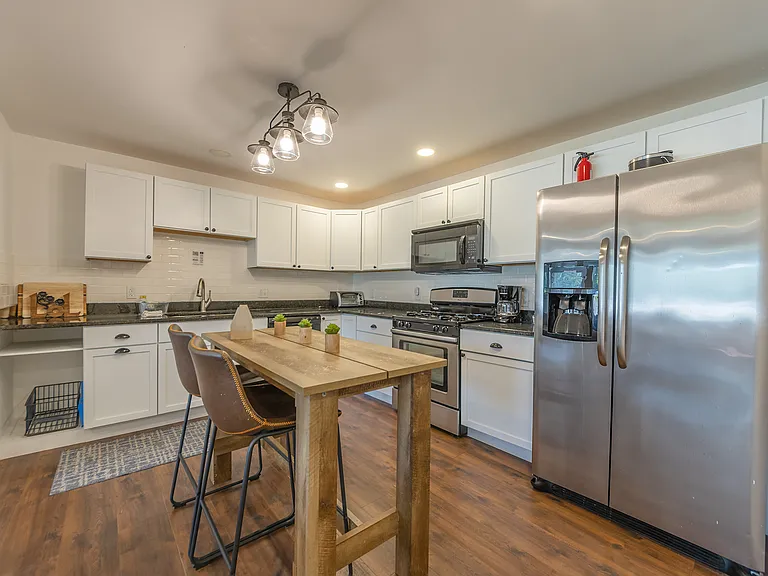 2906 Blue Star Hwy #1 — Photo 8