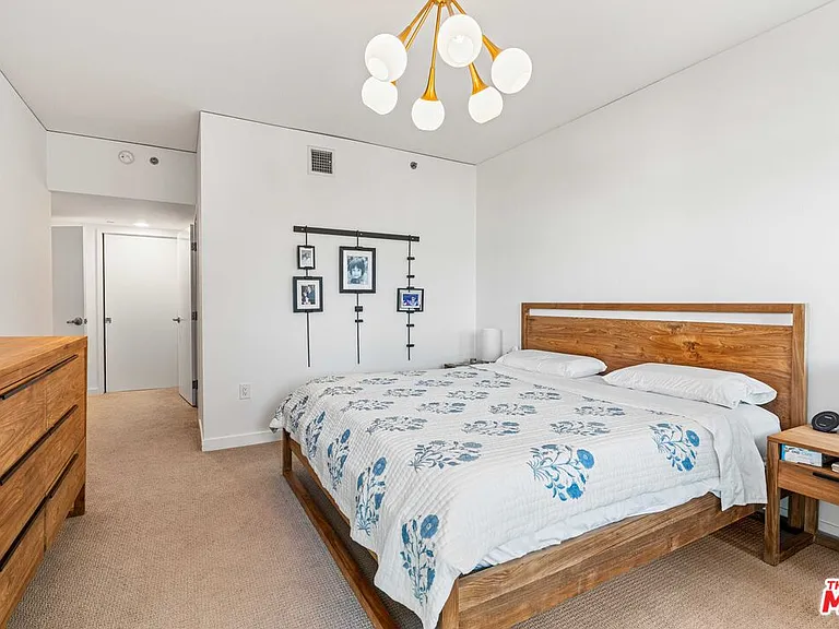 13650 Marina Pointe Dr #906 — Photo 11