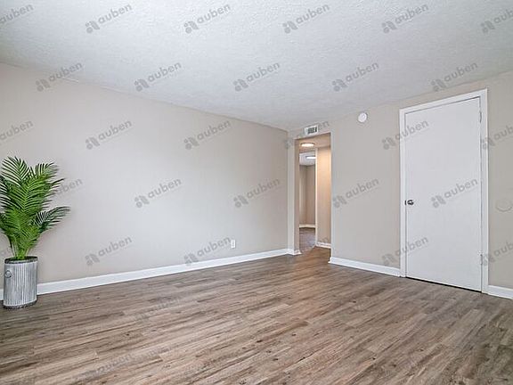 4th image of 1927 Central Ave APT B12