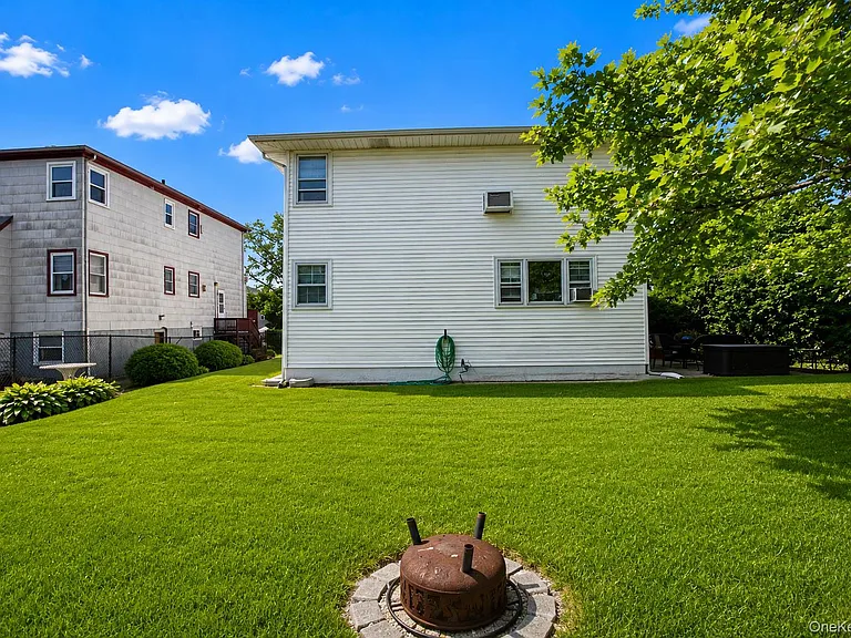 26 Lancaster Rd #UPPER — Photo 16