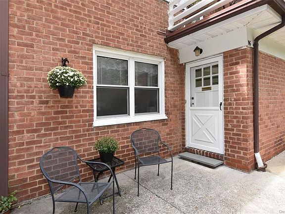 4th image of 116 S Buckhout St #116