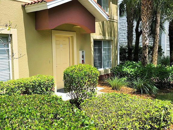 Private, landscaped entry