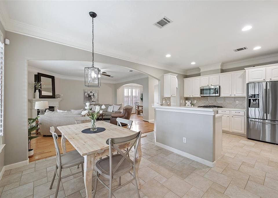 1st image of 9527 Bayou Lake Ln
