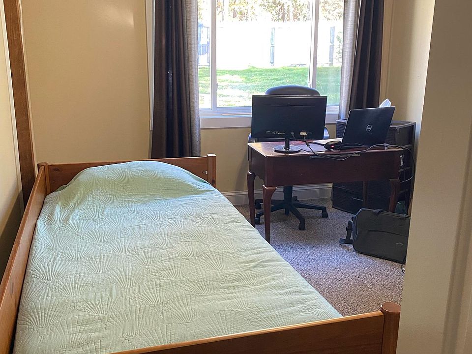 1st image of 692 Salem St #1