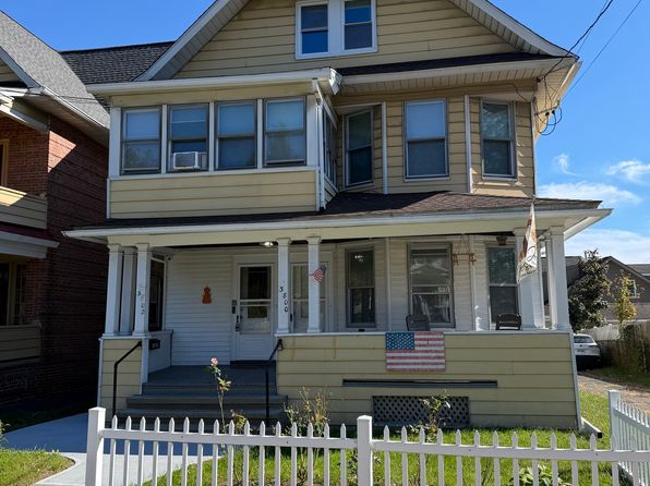 3800 Main St #3