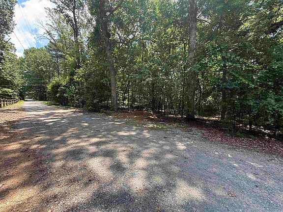 4th image of Oakmont Dr