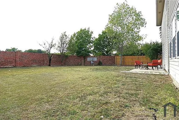 6 bed, 3069 sqft, $3,370 — Photo 3