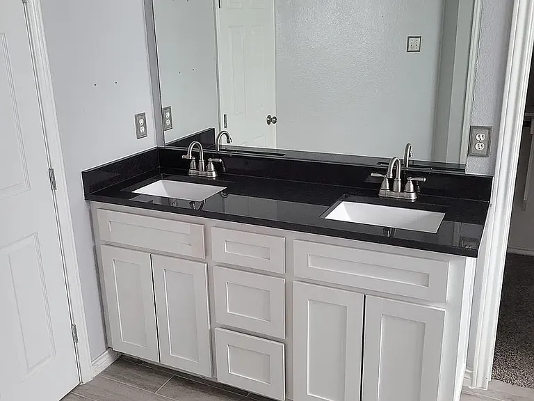 4500 Hickory Meadows Ln — Photo 6