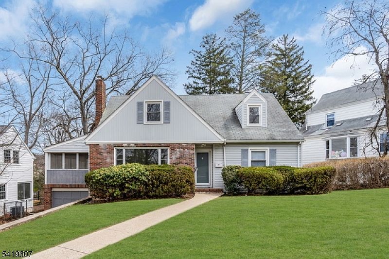 1st image of 26 Dogwood Rd