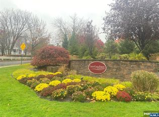 22 Regency Cir, Englewood, NJ 07631