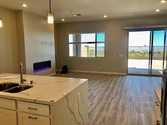 3rd image of 306 Poppy Ln