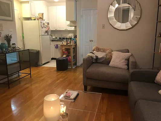 Rented by Realty Collective | media 8