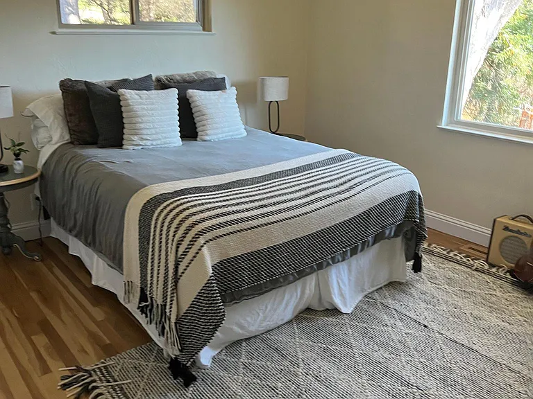 4170 Marguerita Way — Photo 12