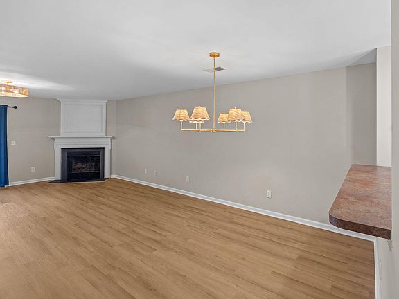 5th image of 1004 Marsh Grass Way Unit B